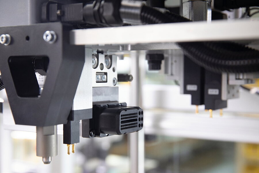 SOMA Connect Prüfadapter als Inline-Testadapter für die Serienfertigung