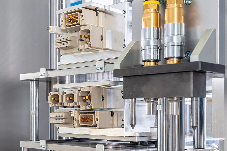 SOMA Connect Prüfadapter für Automotive Steuergeräte (ECUs)